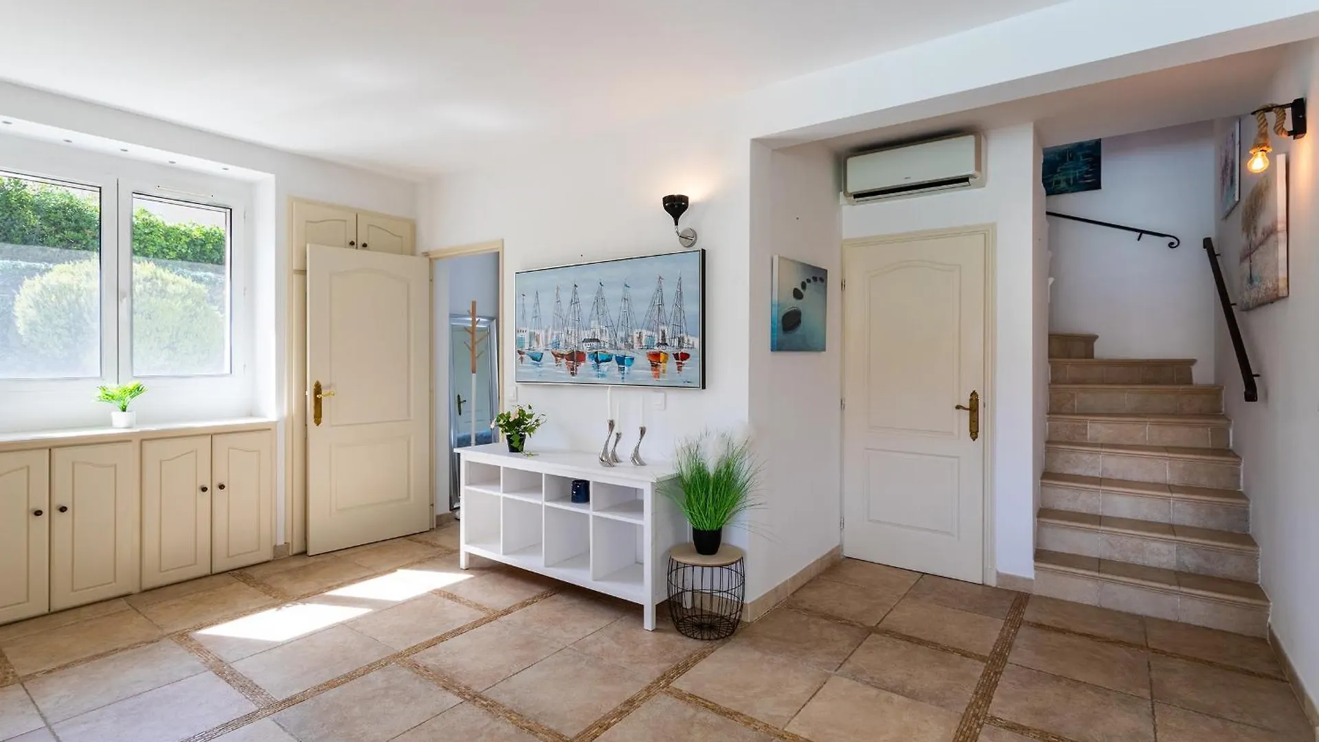 Villa Cote Sud Vi4402 By Riviera Holiday Homes Cagnes-sur-Mer