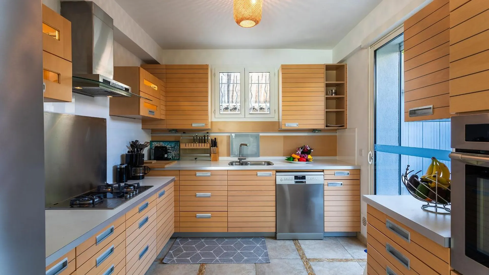 Villa Cote Sud Vi4402 By Riviera Holiday Homes Cagnes-sur-Mer France